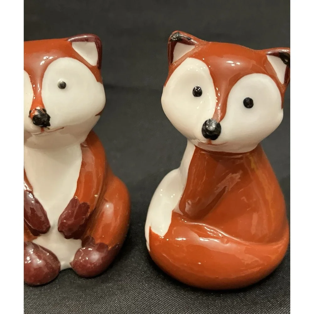 Foxy Sweetheart Brown Fox Couple Salt & Pepper Shakers Glossy Kitchen Decor